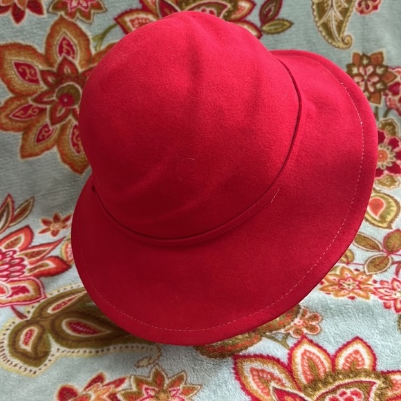 Vintage red wool hat - Picture 4 of 13